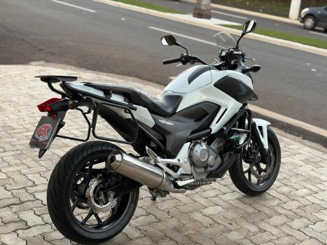 HONDA NC 700 X ABS, Foto 3