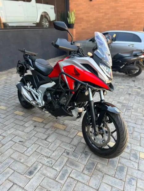 HONDA NC 750 X ABS, Foto 2