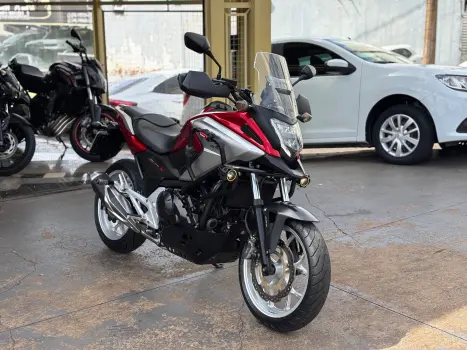 HONDA NC 750 X ABS, Foto 1