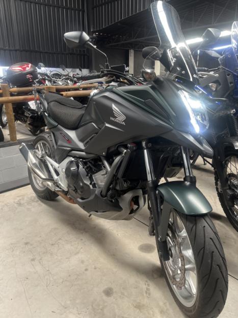 HONDA NC 750 X ABS, Foto 1