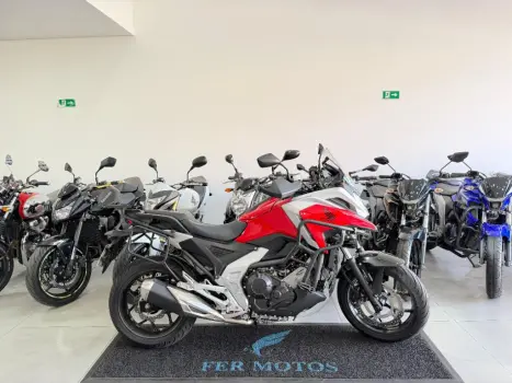 HONDA NC 750 X ABS, Foto 1