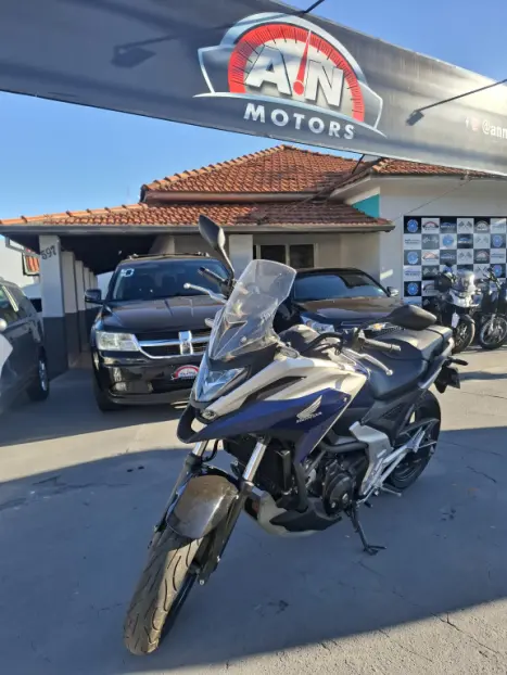 HONDA NC 750 X ABS, Foto 1