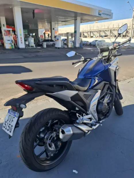 HONDA NC 750 X ABS, Foto 4
