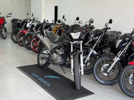 HONDA NX Falcon 400, Foto 2