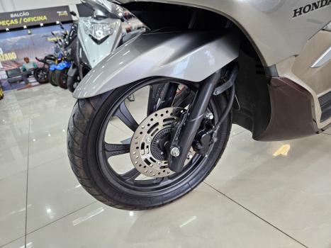 HONDA PCX 150 DLX, Foto 3