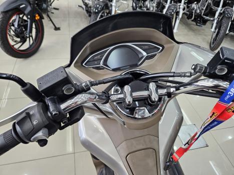 HONDA PCX 150 DLX, Foto 10