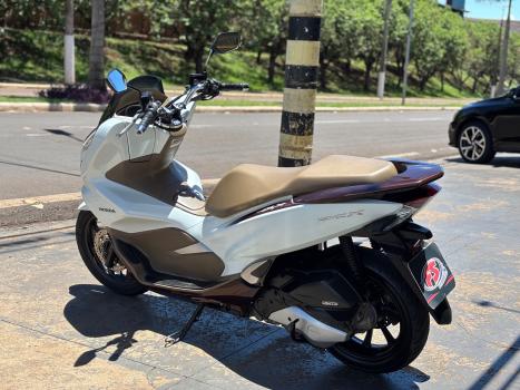 HONDA PCX 150 DLX, Foto 4