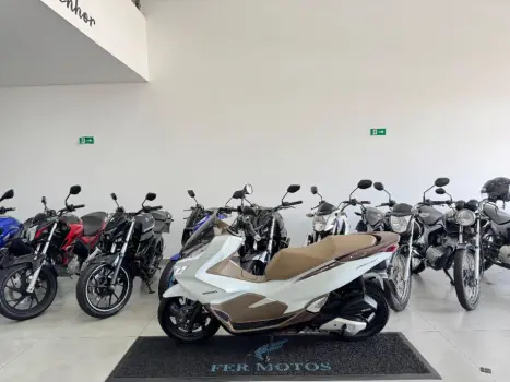 HONDA PCX 150 DLX, Foto 4