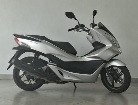 HONDA PCX 150 DLX, Foto 2