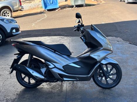 HONDA PCX 150 DLX, Foto 2