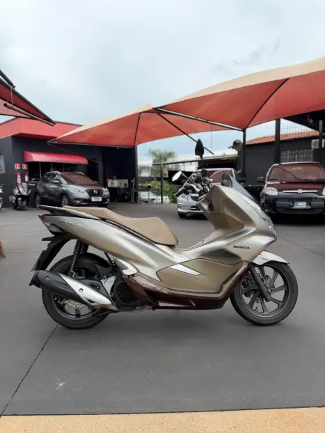 HONDA PCX 150 DLX, Foto 1