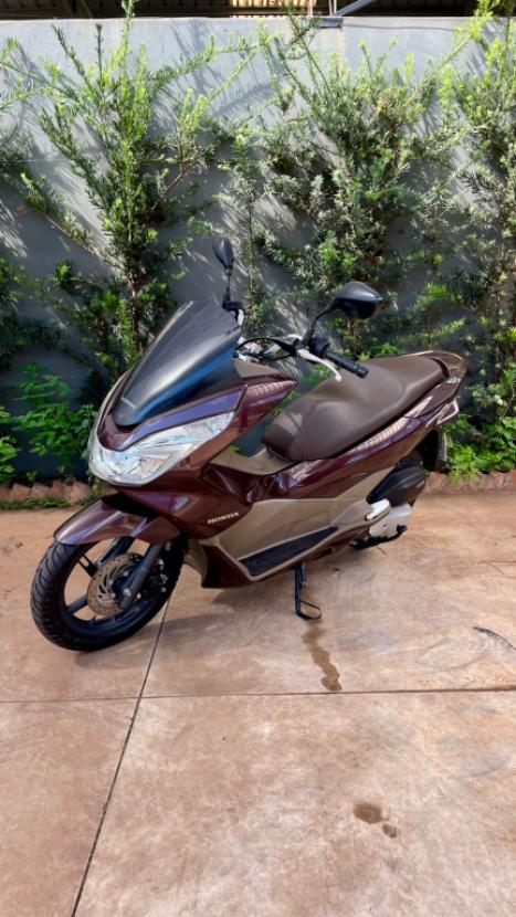 HONDA PCX 150 DLX, Foto 2