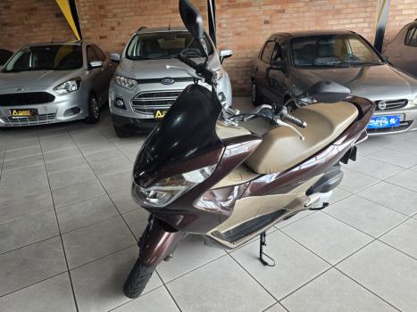 HONDA PCX 150 DLX, Foto 2