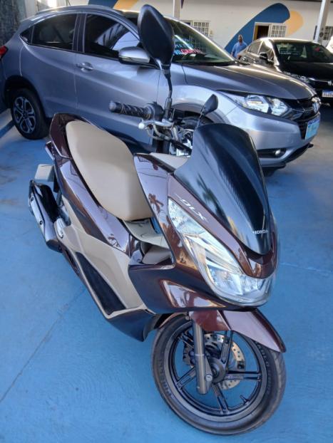 HONDA PCX 150 DLX, Foto 2