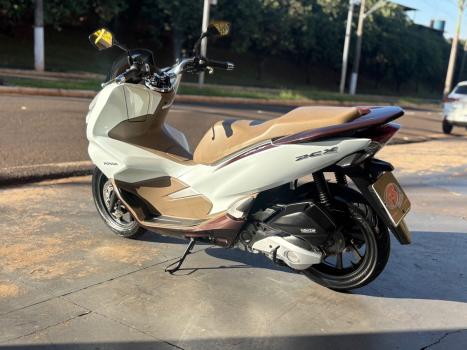 HONDA PCX 150 DLX, Foto 2