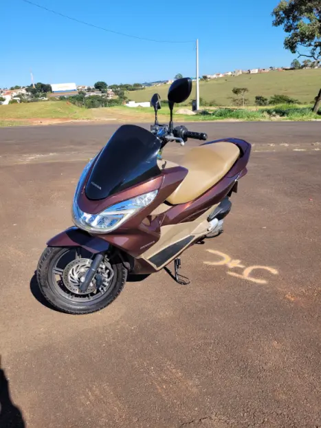 HONDA PCX 150 DLX, Foto 4
