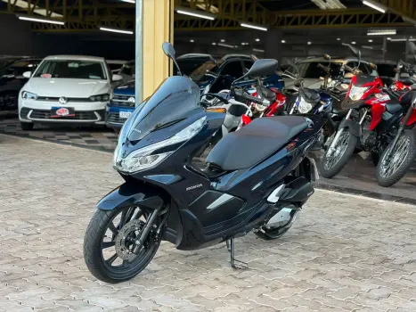 HONDA PCX 150 DLX, Foto 2