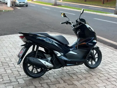 HONDA PCX 150 DLX, Foto 3