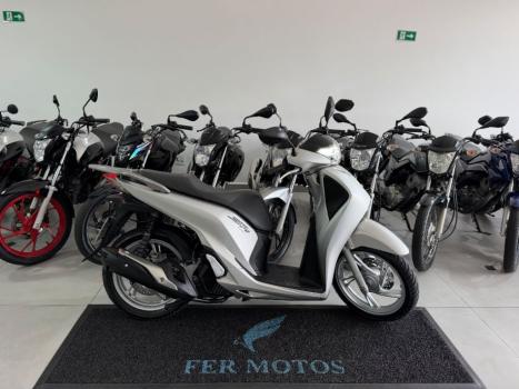 HONDA SH 150 I DLX, Foto 1