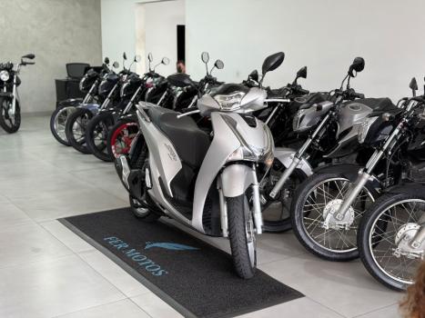 HONDA SH 150 I DLX, Foto 2