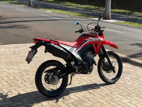 HONDA XR Tornado 250 , Foto 3