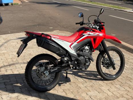 HONDA XR Tornado 250 , Foto 3