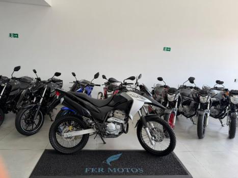 HONDA XRE 300 , Foto 1