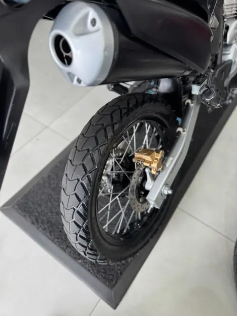 HONDA XRE 300 , Foto 7