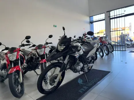 HONDA XRE 300 , Foto 3