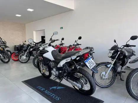 HONDA XRE 300 , Foto 5