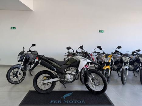 HONDA XRE 300 , Foto 1