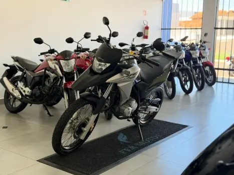 HONDA XRE 300 , Foto 3