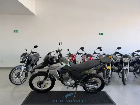 HONDA XRE 300 , Foto 4