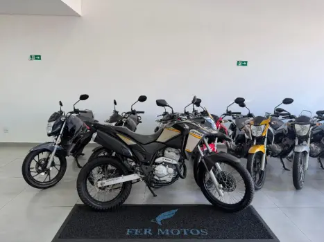 HONDA XRE 300 , Foto 1