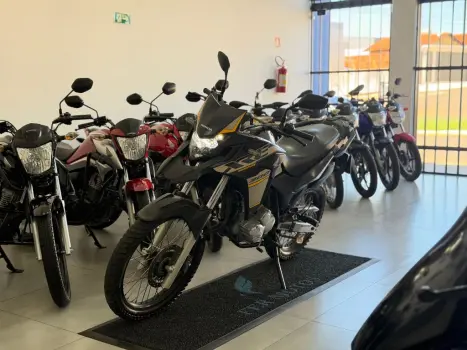 HONDA XRE 300 , Foto 3