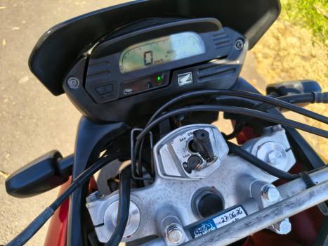 HONDA XRE 300 , Foto 5