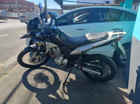 HONDA XRE 300 ABS, Foto 2