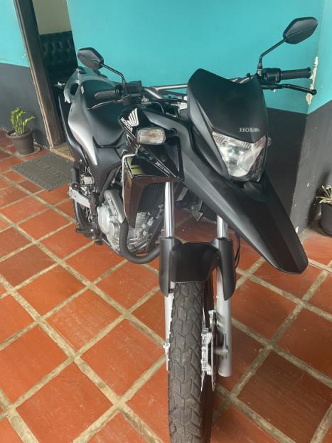 HONDA XRE 300 ABS, Foto 1