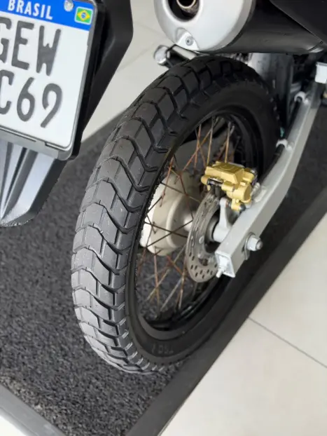 HONDA XRE 300 ADVENTURE, Foto 10