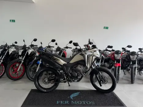 HONDA XRE 300 Sahara ADVENTURE, Foto 1