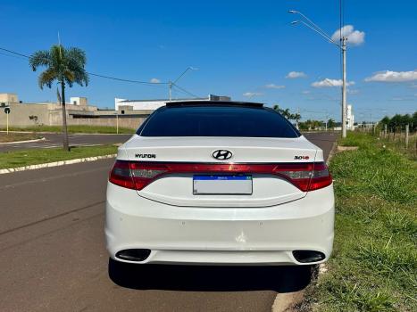 HYUNDAI Azera 3.0 V6 24V GDI AUTOM�TICO, Foto 4
