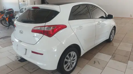 HYUNDAI HB 20 Hatch 1.6 16V 4P FLEX COMFORT PLUS AUTOMÁTICO, Foto 4 HYUNDAI HB 20 Hatch 1.6 16V 4P FLEX COMFORT PLUS AUTOMÁTICO, Foto 4