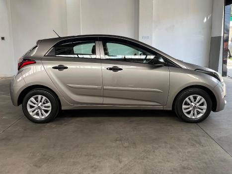 HYUNDAI HB 20 Hatch 1.0 12V 4P FLEX UNIQUE, Foto 4