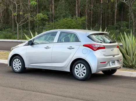 HYUNDAI HB 20 Hatch 1.0 12V 4P FLEX GL COMFORT PLUS, Foto 4