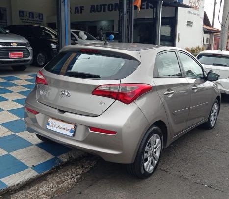 HYUNDAI HB 20 Hatch 1.6 16V 4P FLEX COMFORT PLUS, Foto 4