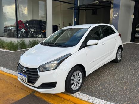 HYUNDAI HB 20 Hatch 1.6 16V 4P FLEX COMFORT PLUS AUTOM�TICO, Foto 2