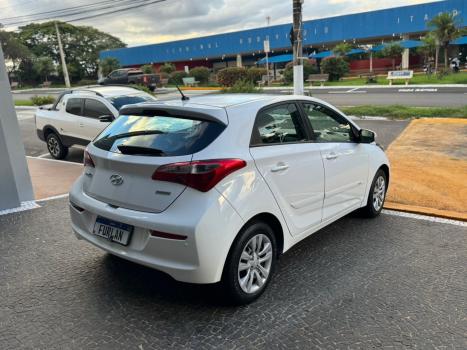 HYUNDAI HB 20 Hatch 1.6 16V 4P FLEX COMFORT PLUS AUTOM�TICO, Foto 3