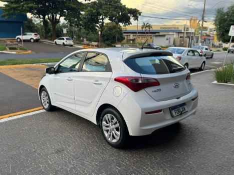 HYUNDAI HB 20 Hatch 1.6 16V 4P FLEX COMFORT PLUS AUTOM�TICO, Foto 4