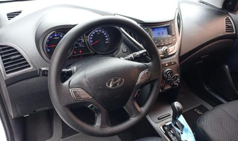 HYUNDAI HB 20 Hatch 1.6 16V 4P FLEX COMFORT PLUS AUTOM�TICO, Foto 5