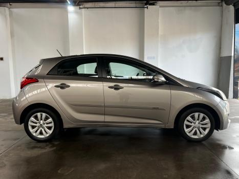 HYUNDAI HB 20 Hatch 1.6 16V 4P COMFORT FLEX AUTOM�TICO, Foto 4